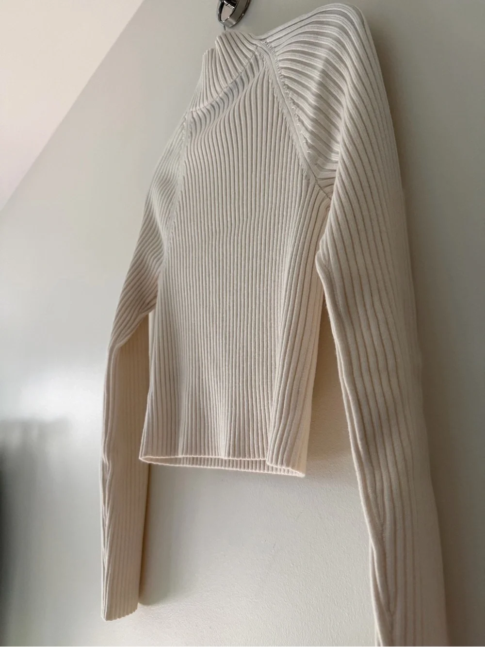 NEW Alice + Olivia Irena Mock Neck Cropped Rib Knit Wool Sweater White, Small